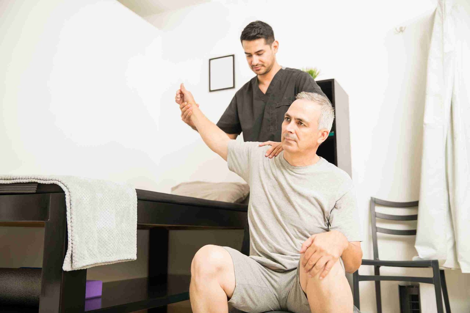 Define the Difference Between Pain Management and Physical Therapy?